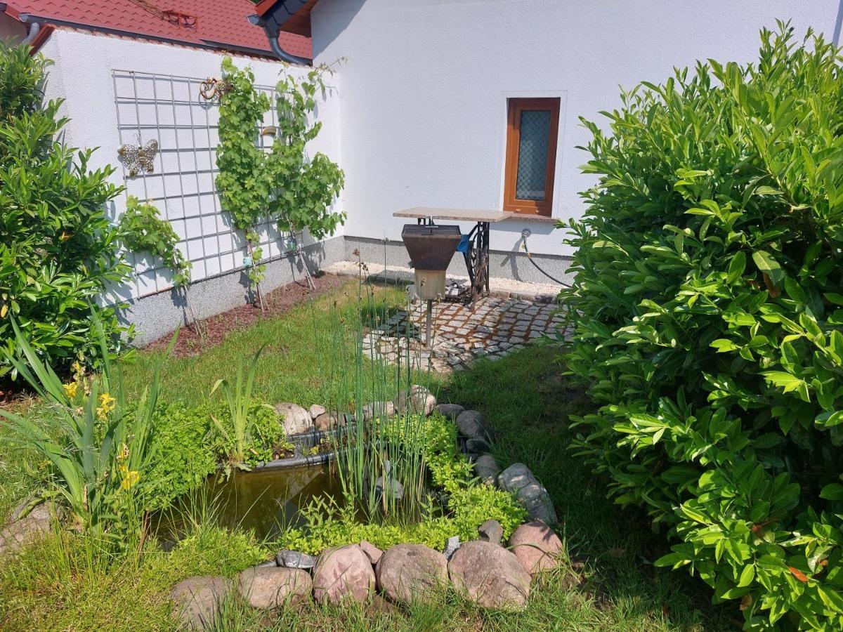 Ferienhaus In ベルナウ・バイ・ベルリン エクステリア 写真